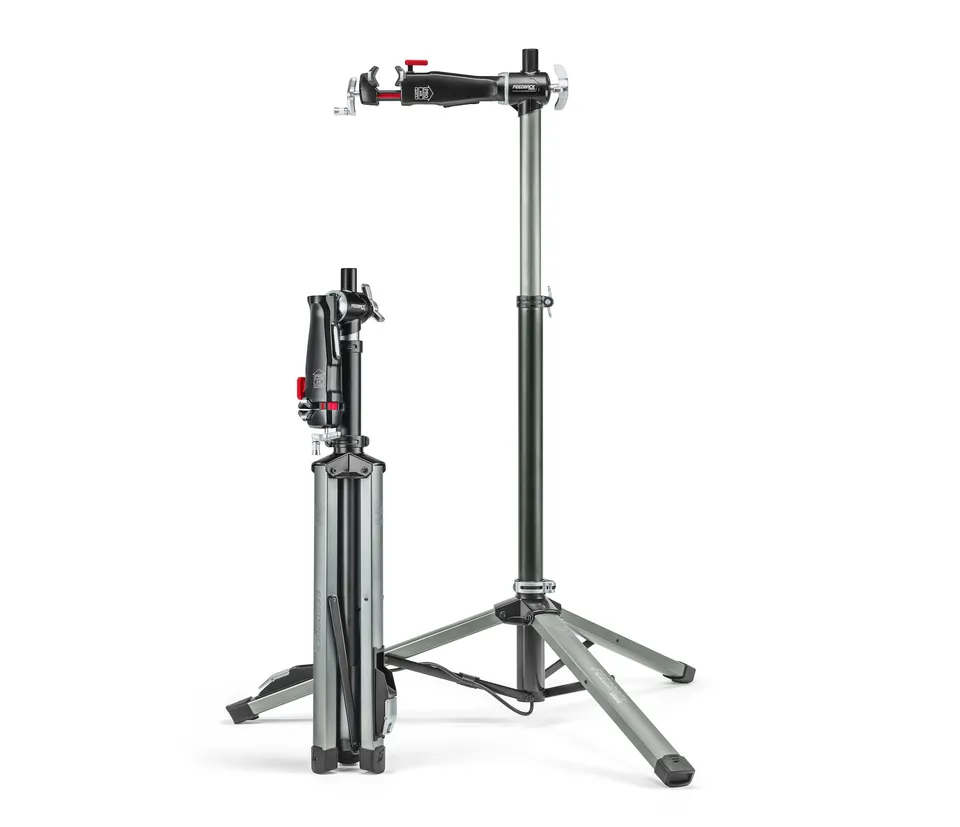 feedback-sports-pro-air-lift-pneumatic-bike-repair-stand-100-lb-capacity image 1