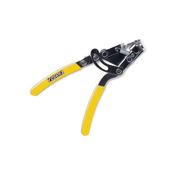 pedro-s-cable-puller-fourth-hand-tool-with-ergonomic-cushioned-grip image 1