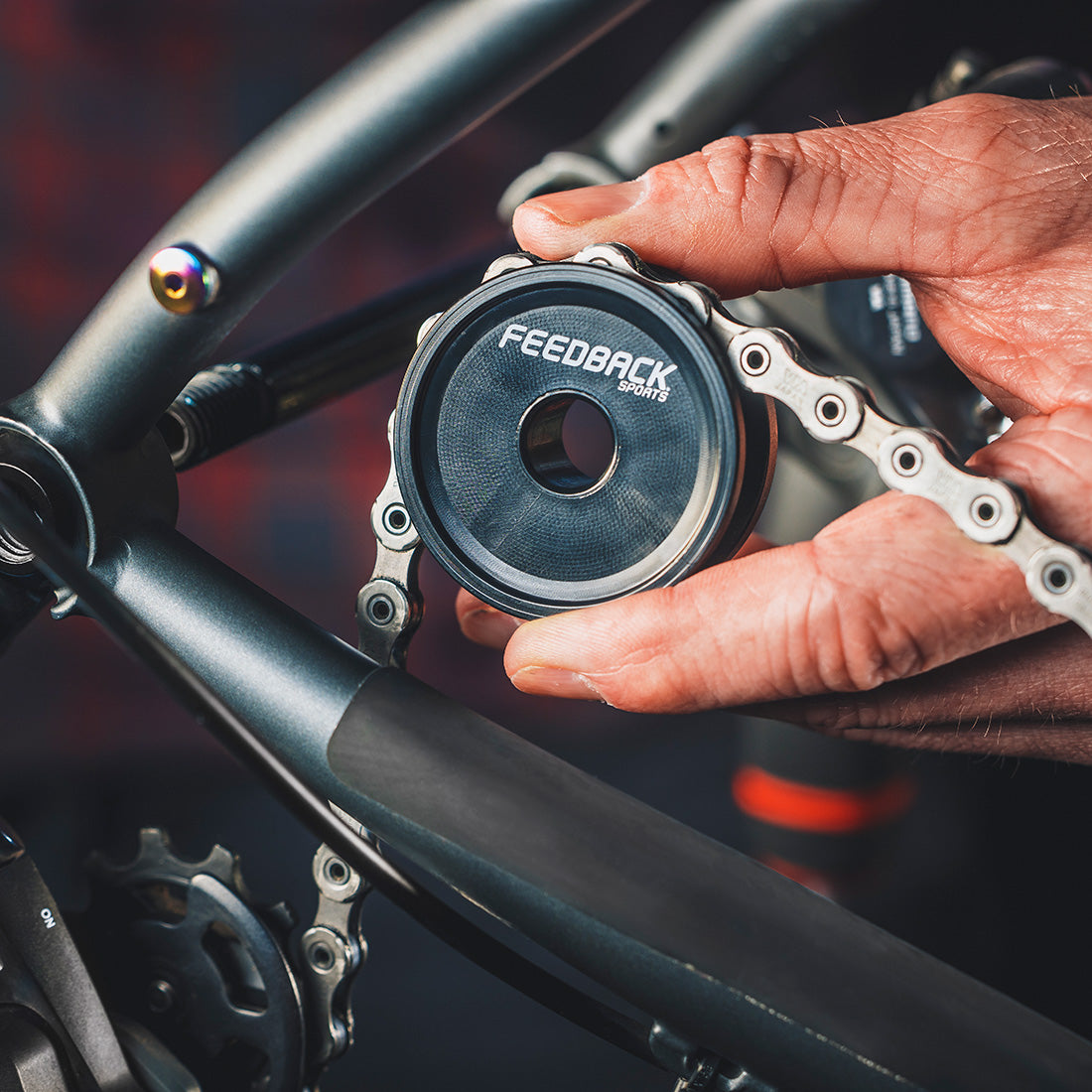 feedback-sports-thru-axle-chain-keeper-12mm-thru-axle-compatible image 2