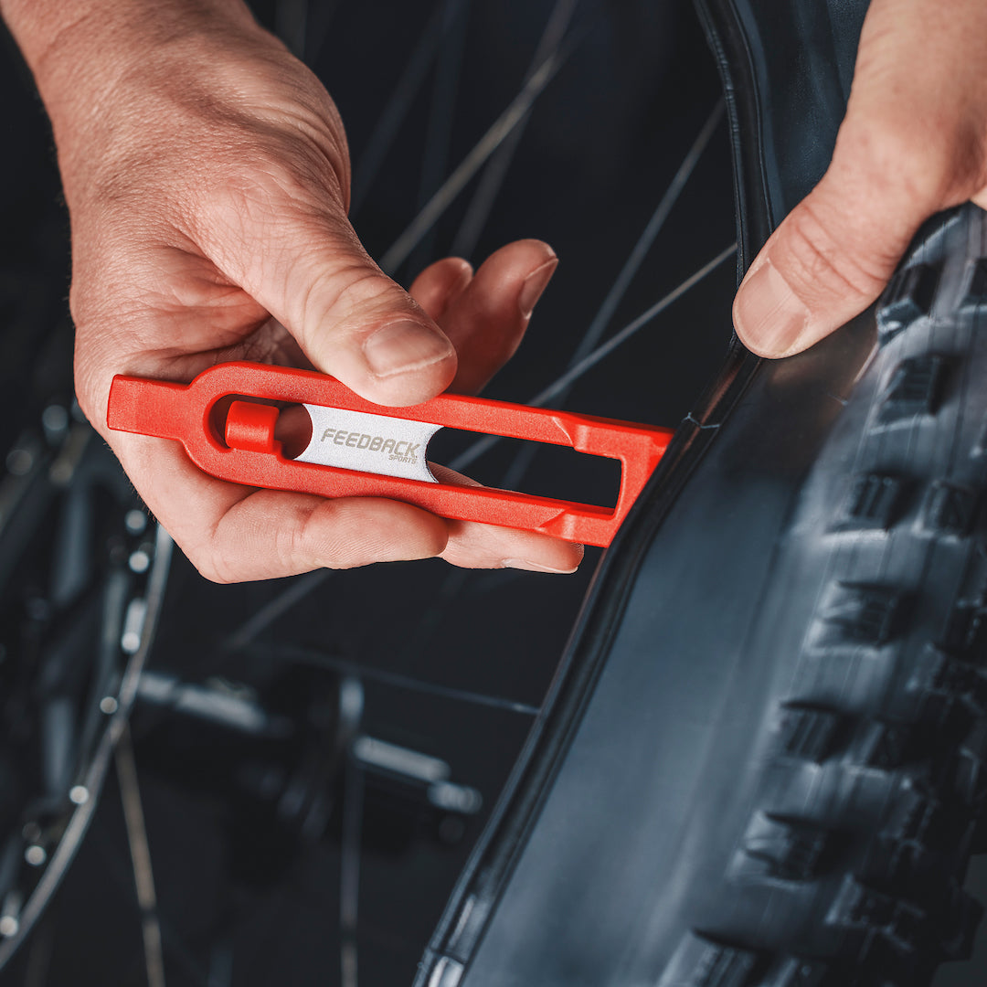 feedback-sports-steel-core-tire-levers-2-0-2-in-1-with-brake-pad-spreader image 2