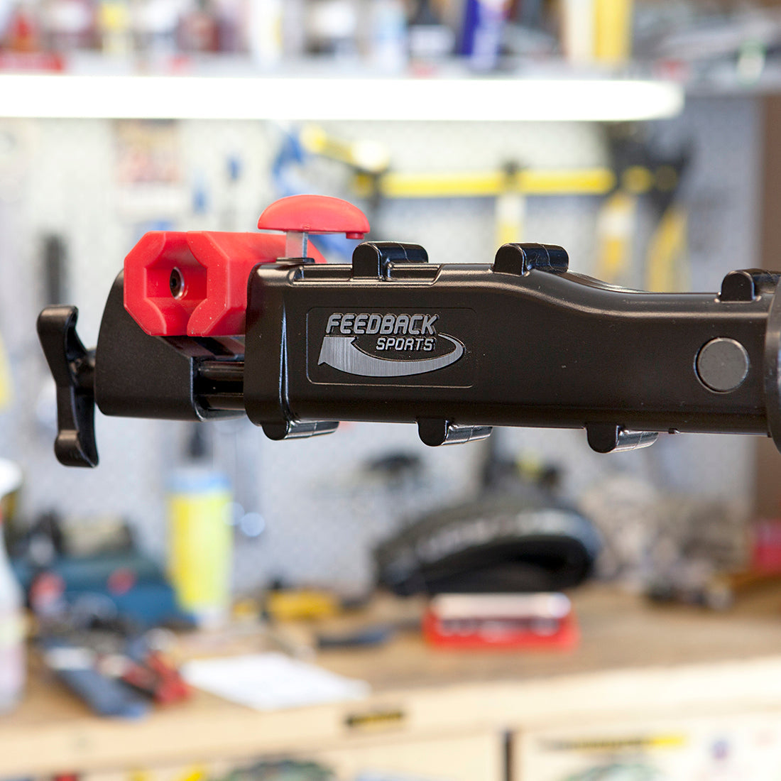 feedback-sports-pro-elite-commercial-clamp-secure-lock-ratchet image 2