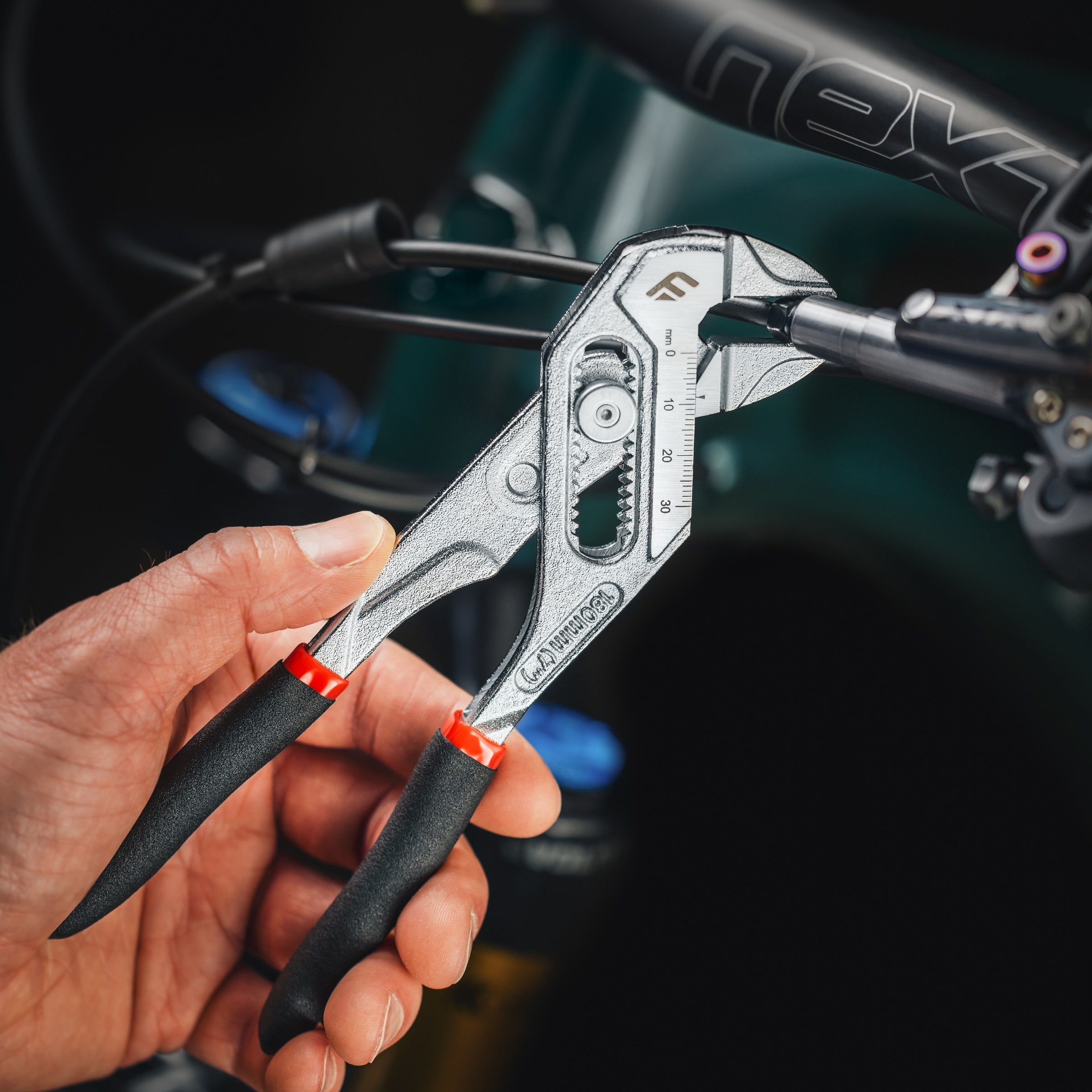 feedback-sports-adjustable-pliers-wrench-180mm image 6