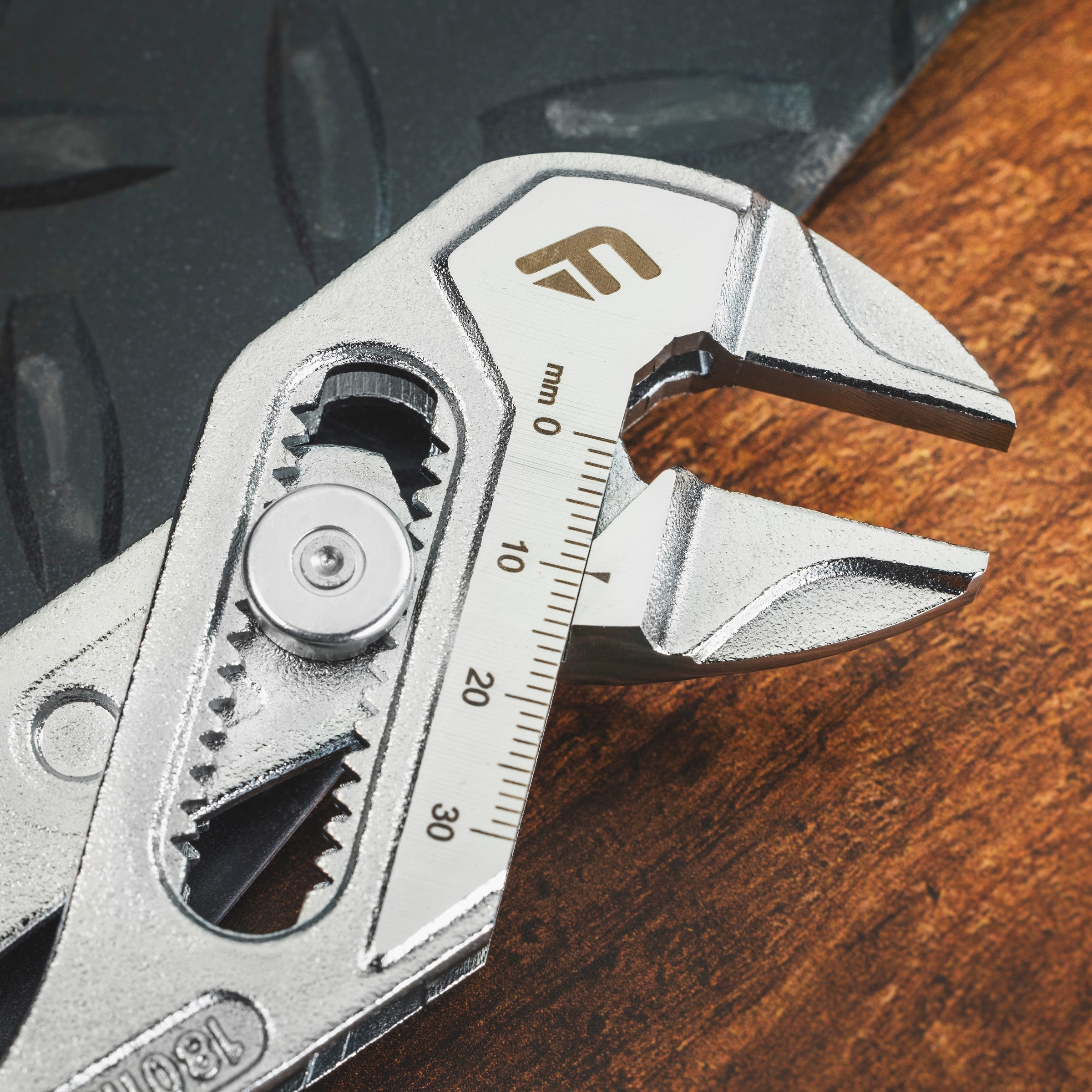 feedback-sports-adjustable-pliers-wrench-180mm image 5