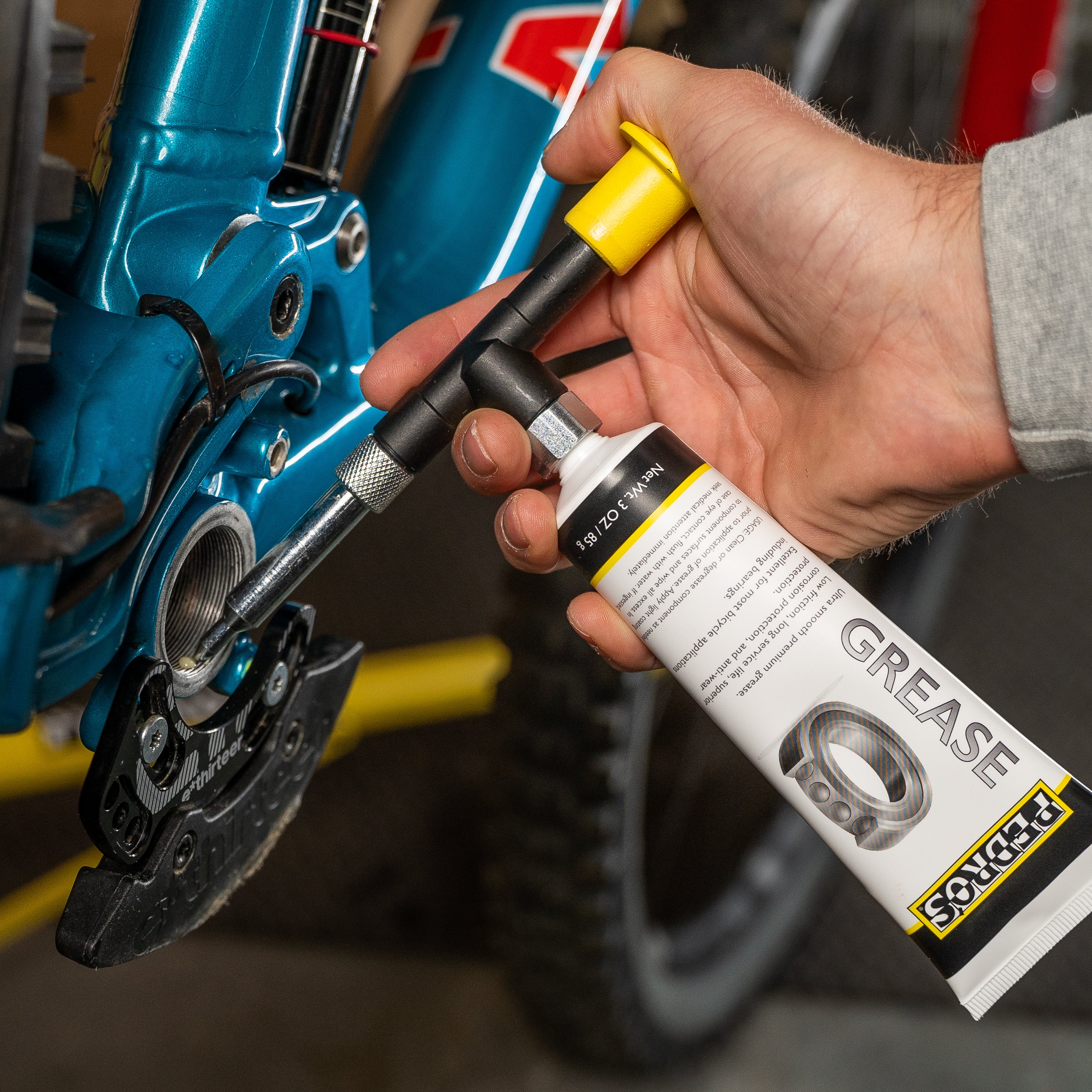 pedro-s-grease-premium-all-purpose-bicycle-grease-nlgi-2 image 2