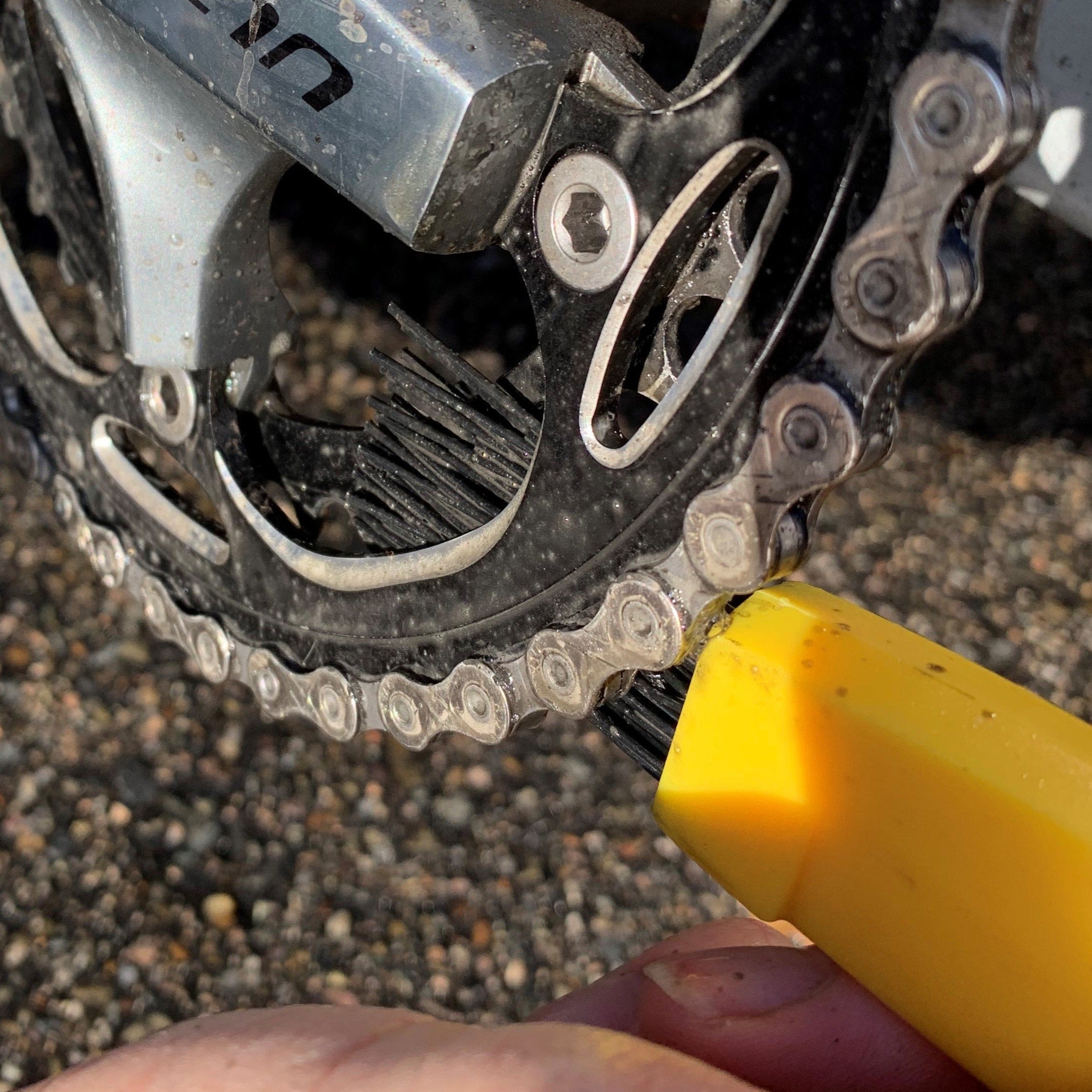 pedro-s-toothbrush-drivetrain-cleaning-brush-double-ended image 4
