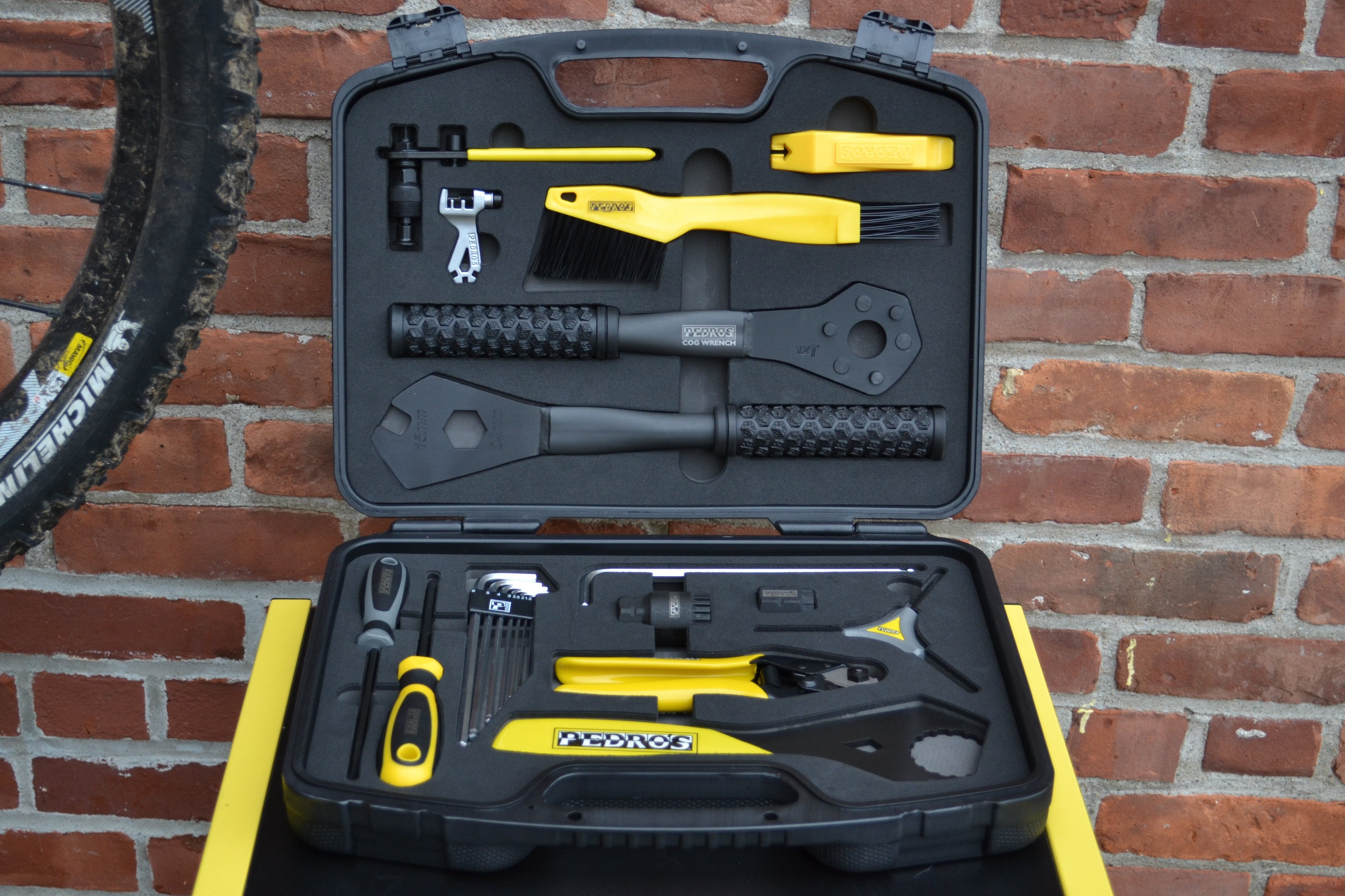 pedro-s-apprentice-tool-kit-22-piece-portable-kit-in-hard-case image 4