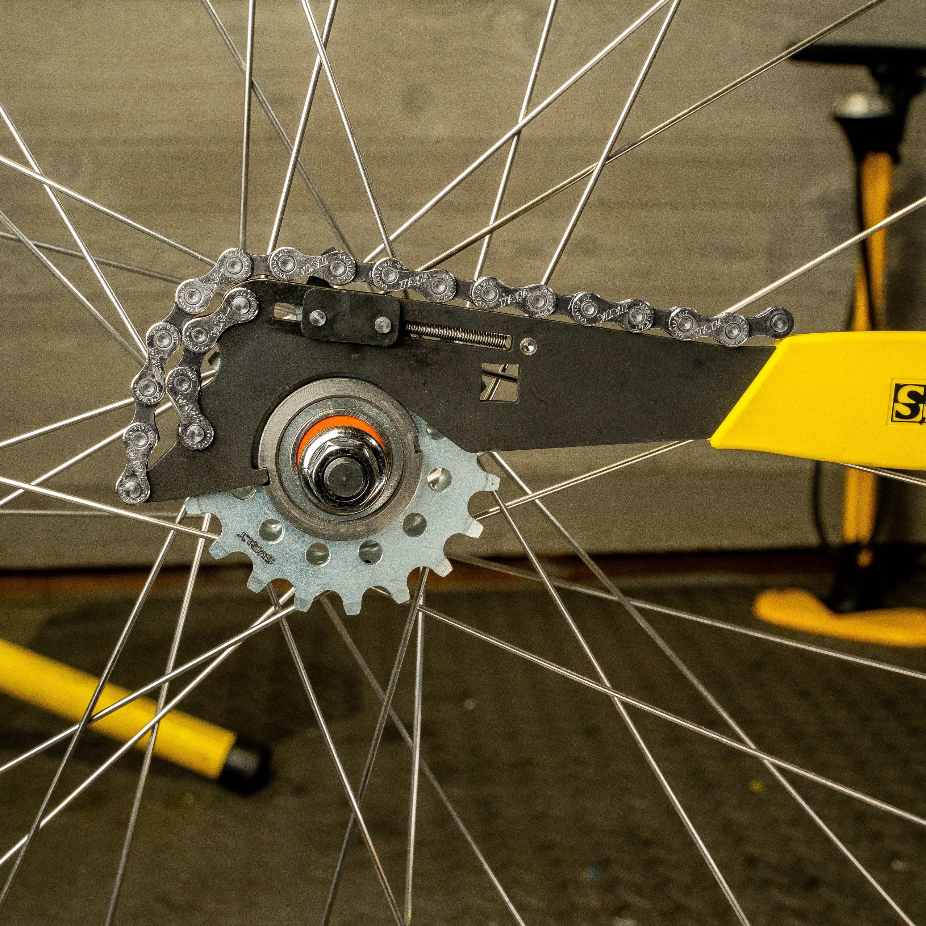 pedro-s-pro-chain-whip-ii-6-13-speed-chain-whip-fixed-gear-lockring-wrench image 8