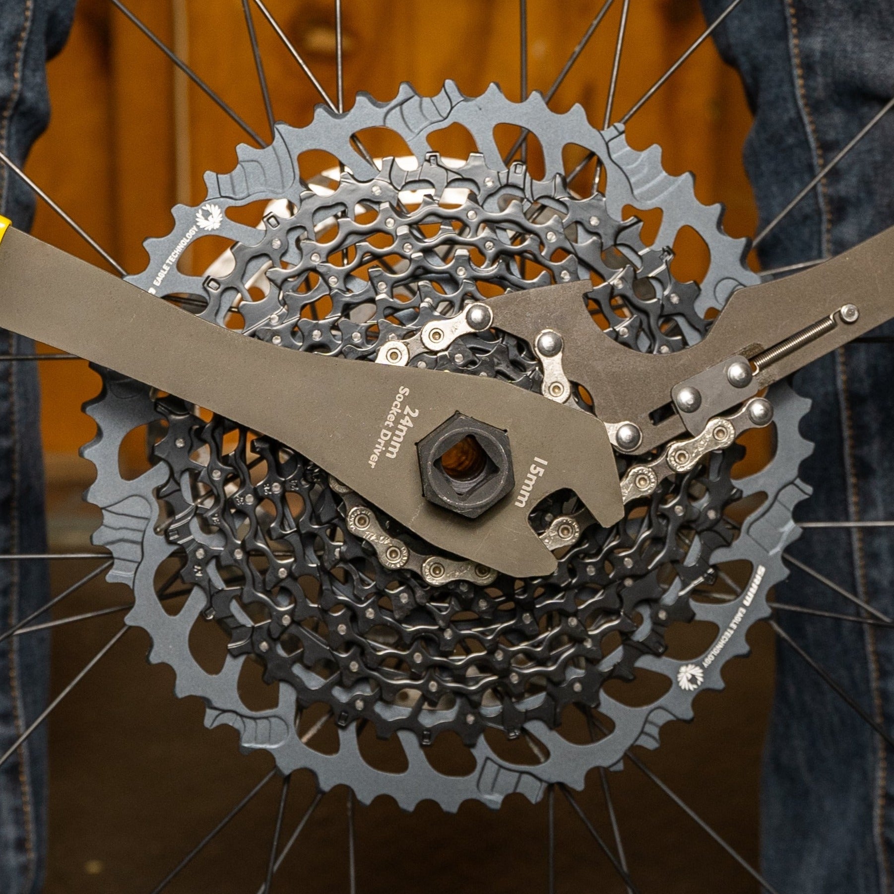pedro-s-cassette-lockring-socket-for-hg-standard-cassette-and-disc-brake-lockrin image 3