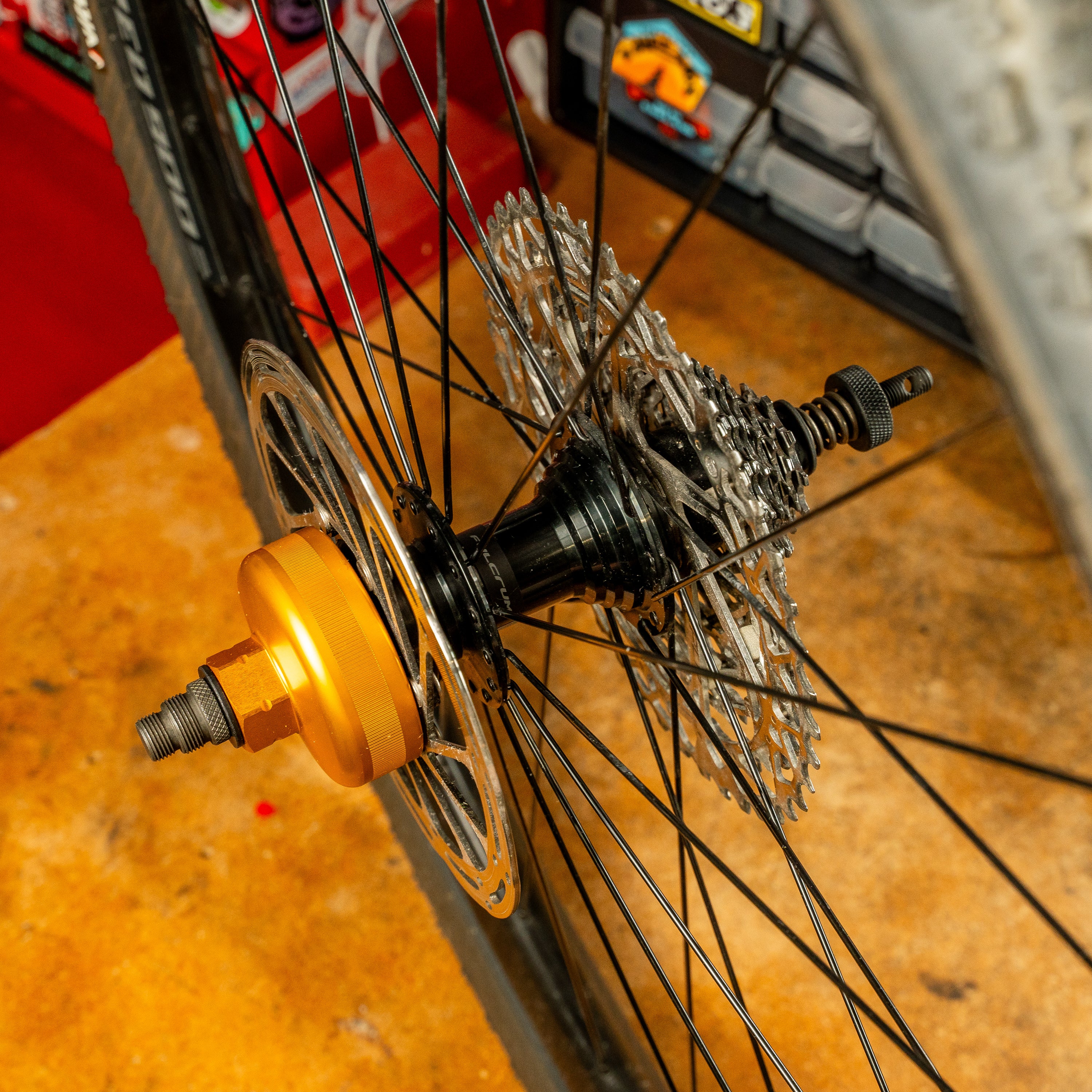 pedro-s-pro-bb-socket-holder-slip-free-bottom-bracket-tool-helper image 4