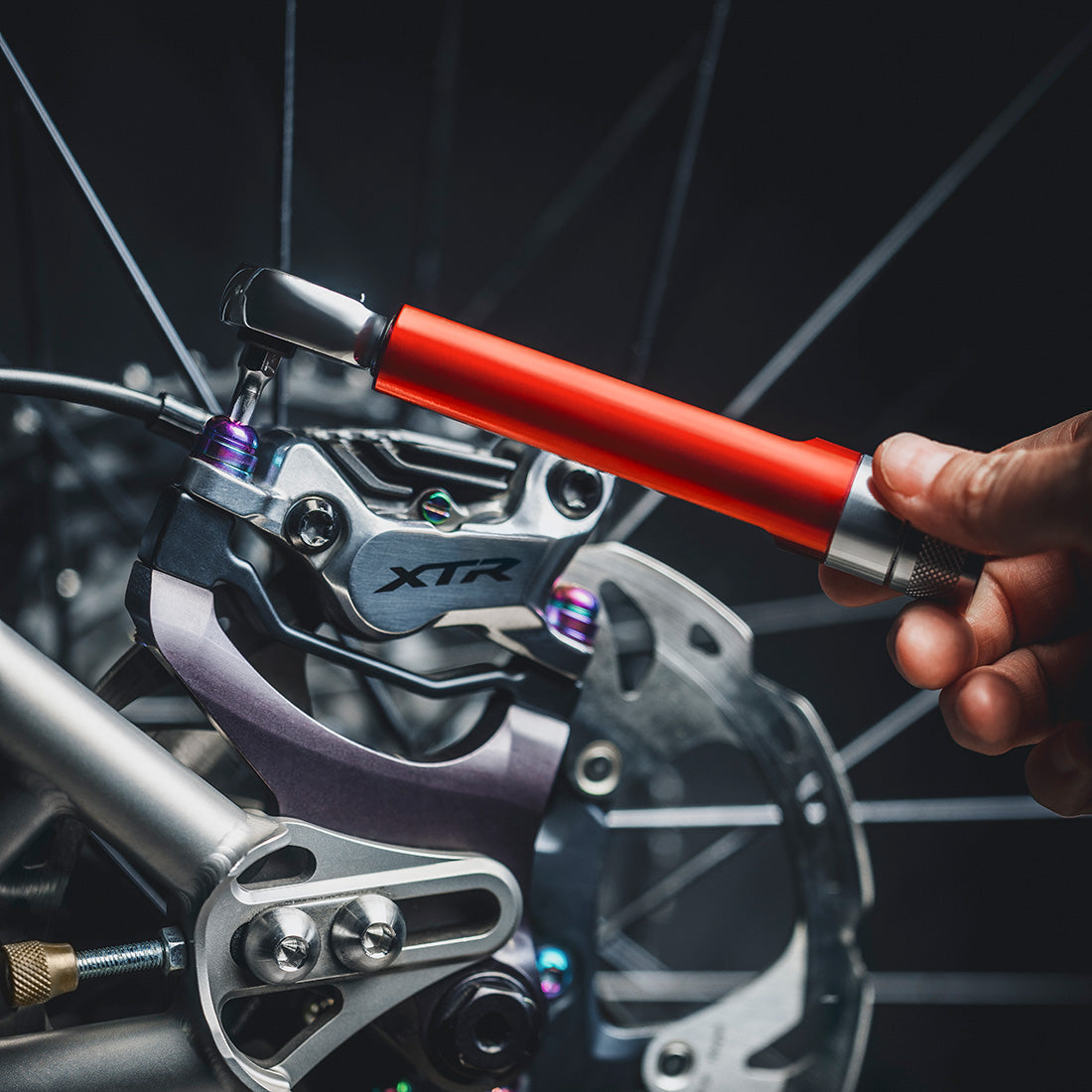 feedback-sports-range-click-torque-wrench-2-14nm-with-13-s2-steel-bits-and-tpu-c image 8